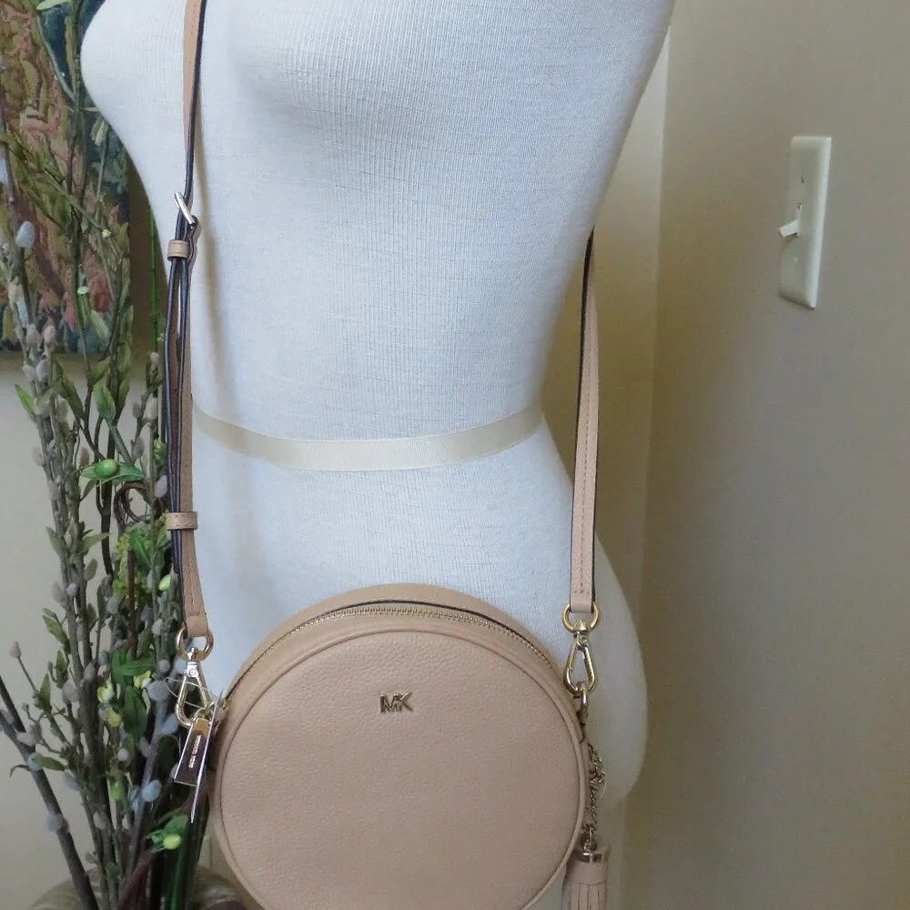 Michael Kors small canteen crossbody  bag NWT